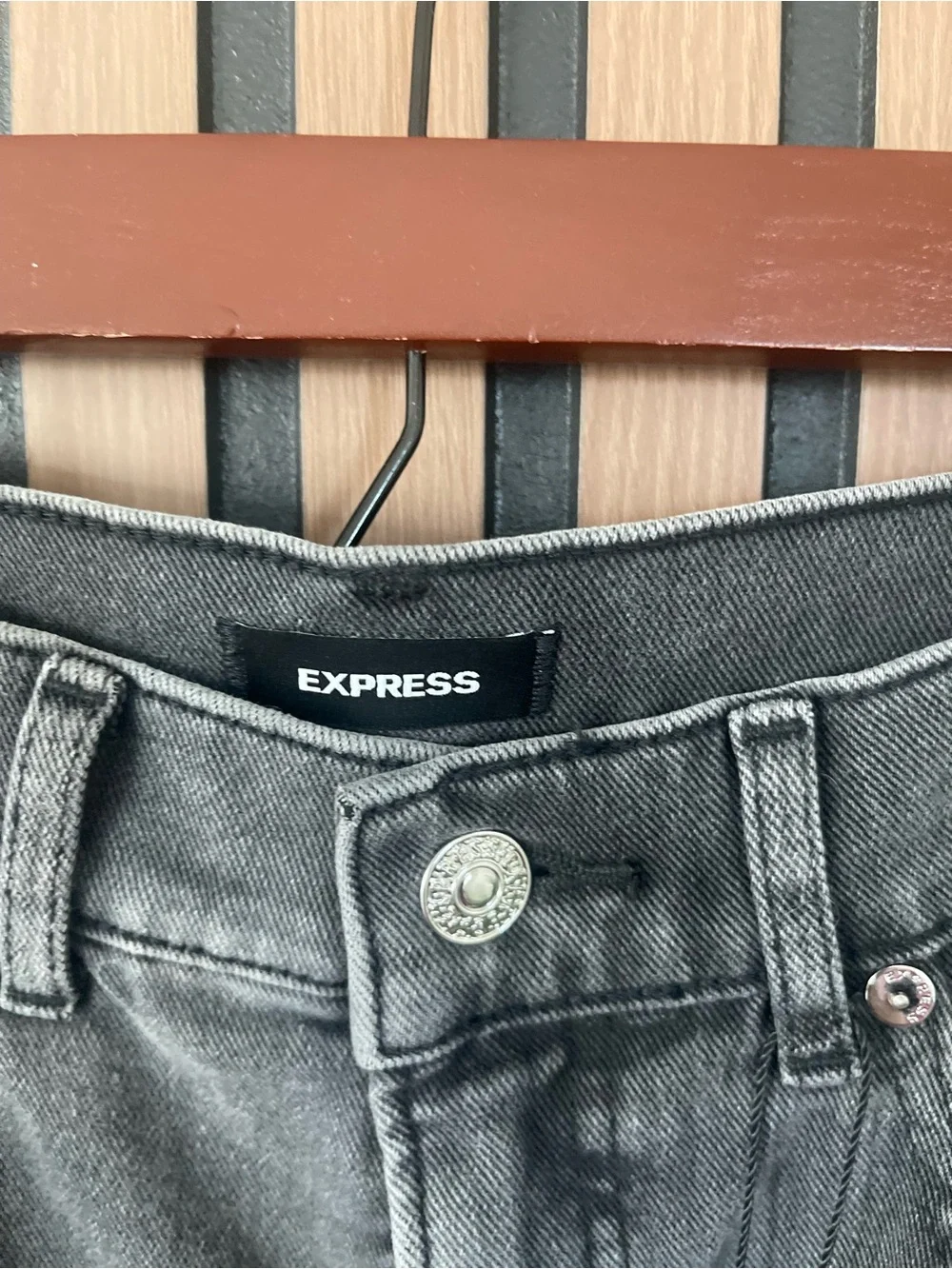 Express Super High Rise Mom Jean in Faded Black. Crop Raw Step Hem. Distressed 2